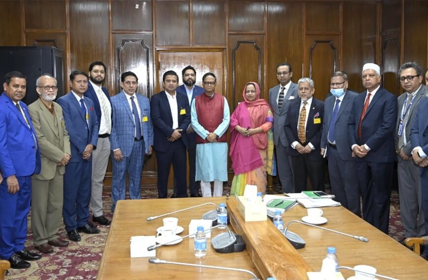 বাংলাদেশ ব্যাংকের গভর্নরের সাথে ডিসিসিআই বোর্ড পরিচালকদের সাক্ষাৎ