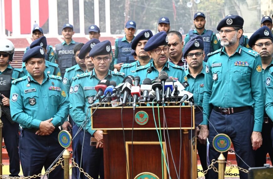 একুশে ফেব্রুয়ারিতে কেন্দ্রীয় শহিদ মিনার কেন্দ্রিক কয়েক স্তরের নিরাপত্তা ব্যবস্থা থাকবে: ডিএমপি কমিশনার