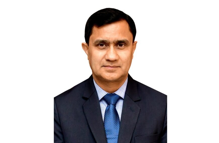 জনাব নিরঞ্জন চন্দ্র দেবনাথ আইসিবি-এর ব্যবস্থাপনা পরিচালক হিসেবে যোগদান করেছেন