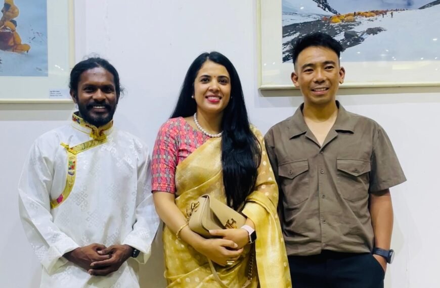 বাংলাদেশ-নেপাল পর্বতারোহীদের অভিযান নিয়ে ‘সি টু সামিট’ প্রদর্শনীর উদ্বোধন করেন বাংলাদেশে নিযুক্ত নেপালের দূতাবাসের ডেপুটি চিফ অব মিশন ললিতা সিলওয়াল