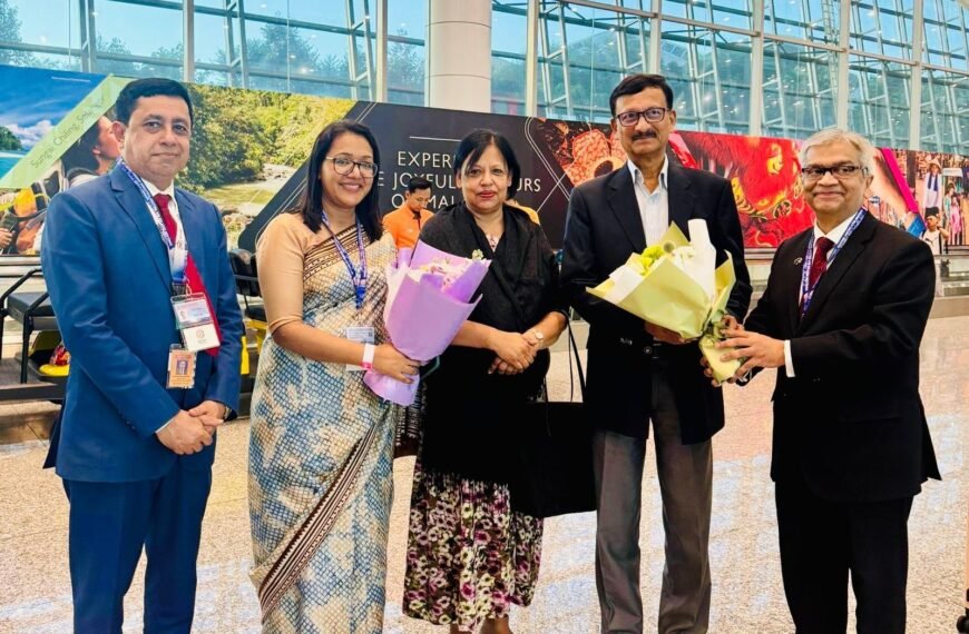 এআরএফ পররাষ্ট্রমন্ত্রী পর্যায়ের বৈঠকে যোগ দিতে মালয়েশিয়া পৌঁছেছেন পররাষ্ট্র উপদেষ্টা