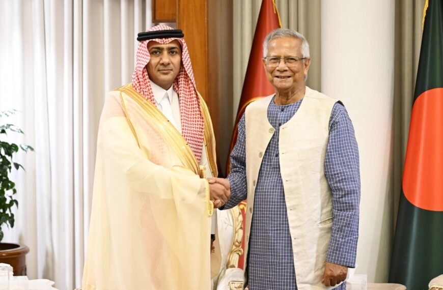 প্রধান উপদেষ্টার সঙ্গে সৌদির নবনিযুক্ত রাষ্ট্রদূতের সৌজন্য সাক্ষাৎ