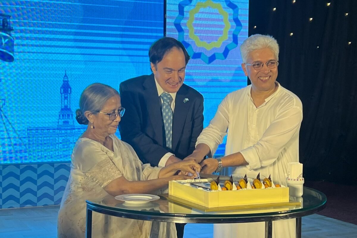 আর্জেন্টিনার জাতীয় দিবস উপলক্ষে ঢাকায় আর্জেন্টিনা দূতাবাসের কূটনৈতিক…