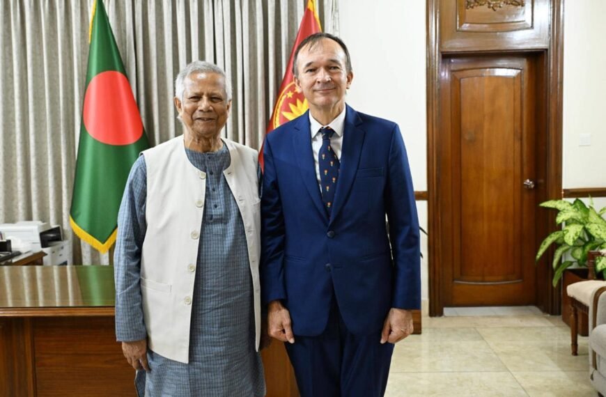 প্রধান উপদেষ্টার সাথে বিদায়ী সাক্ষাৎ করলেন ডাচ রাষ্ট্রদূত