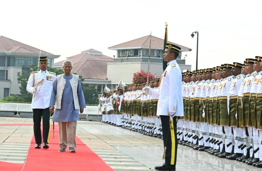 মালয়েশিয়ায় প্রধানমন্ত্রীর অফিসে প্রধান উপদেষ্টাকে&hellip;