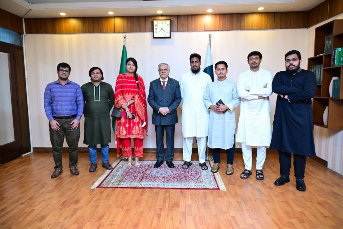 পাকিস্তানের উপ-প্রধানমন্ত্রীর সাথে এনসিপির প্রতিনিধি দলের মতবিনিময়
