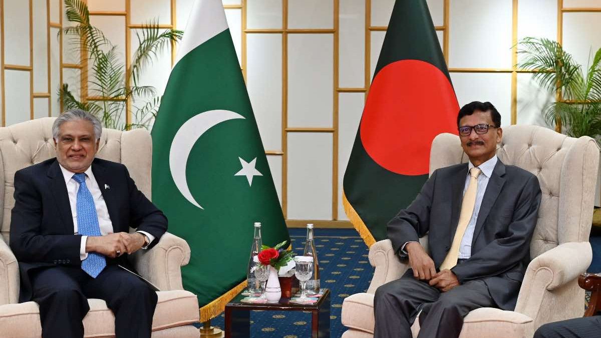 বাংলাদেশ পাকিস্তান পররাষ্ট্র মন্ত্রী পর্যায়ের বৈঠক চলছে