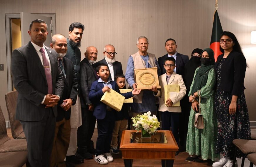 প্রধান উপদেষ্টার সঙ্গে সাক্ষাৎ করলেন…