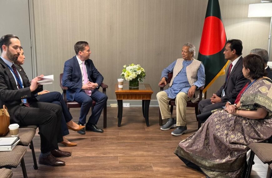 প্রধান উপদেষ্টার সাথে সাক্ষাৎ করেছেন…