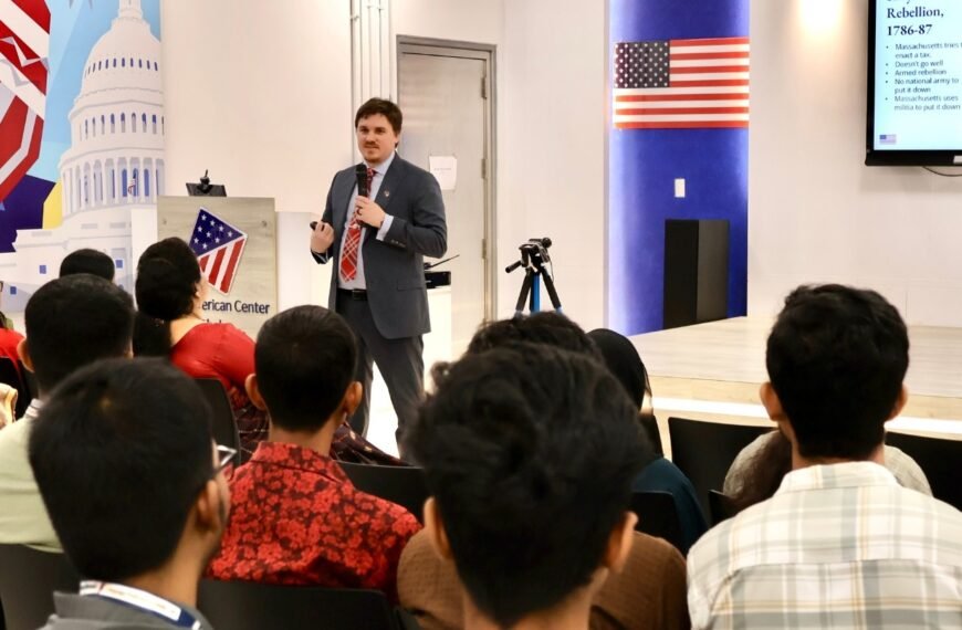 সংবিধান দিবস উপলক্ষে বাংলাদেশি তরুণদের&hellip;