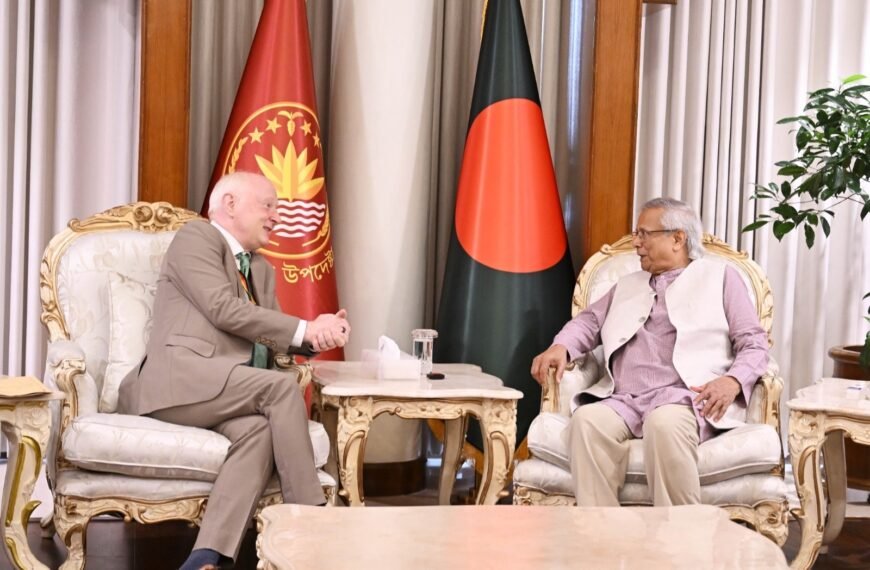 প্রধান উপদেষ্টার সাথে সৌজন্য সাক্ষাৎ করেছেন নবনিযুক্ত জার্মান রাষ্ট্রদূত
