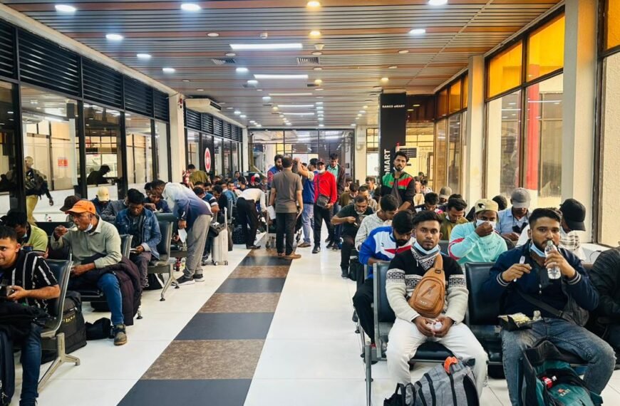 লিবিয়া থেকে ১৭৪ বাংলাদেশি ফিরেছেন