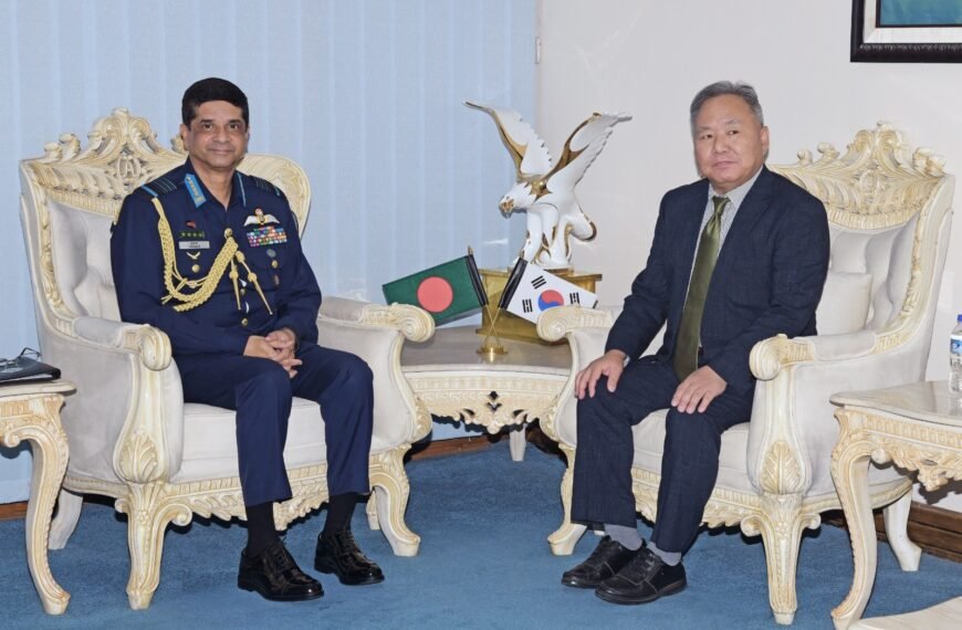 বাংলাদেশ বিমান বাহিনী প্রধানের সাথে সৌজন্য সাক্ষাৎ করলেন ঢাকায় নিযুক্ত কোরিয়ার রাষ্ট্রদূত