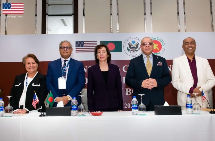 ঢাকায় আনুষ্ঠানিকভাবে উদ্বোধন হলো মানি লন্ডারিং বেঞ্চ বুক