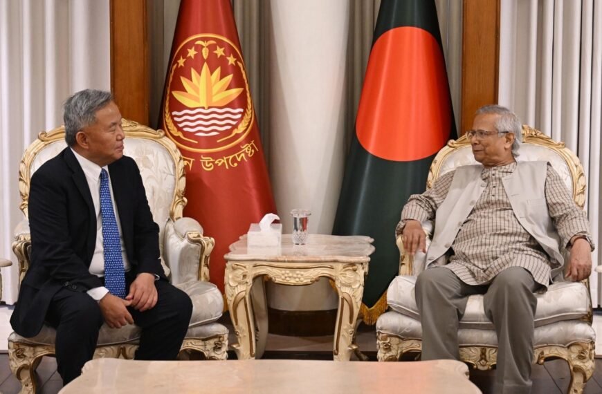 প্রধান উপদেষ্টার সাথে বিদায়ী সাক্ষাৎ করেছেন দক্ষিণ কোরিয়ার রাষ্ট্রদূত