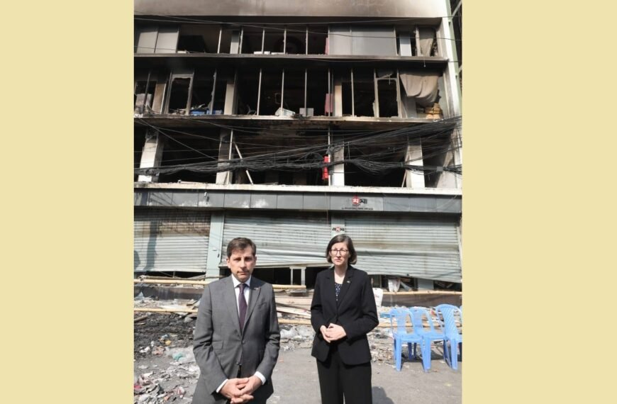 ঢাকায় প্রথম আলো ও দ্য ডেইলি স্টার কার্যালয় পরিদর্শন করলেন ফ্রান্স ও জার্মানির কূটনীতিকরা