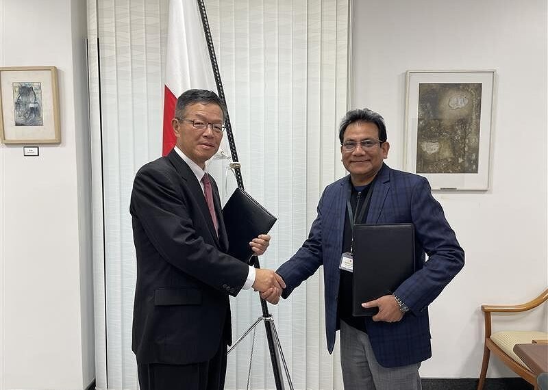 দুটি গ্রাস রুটস হিউম্যান সিকিউরিটি প্রকল্পে ১৩.৮ মিলিয়ন টাকা অর্থ সহায়তা প্রদান করলো জাপান