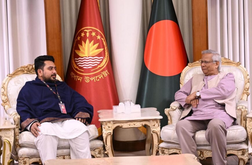 প্রধান উপদেষ্টার সঙ্গে বৈঠক করলো জাতীয় নাগরিক পার্টির প্রতিনিধি দল