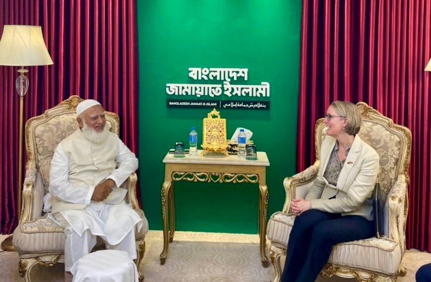 জামায়াতের আমীর ডা. শফিকুর রহমানের সঙ্গে সৌজন্য সাক্ষাৎ করলেন ব্রিটিশ হাইকমিশনার সারাহ কুক