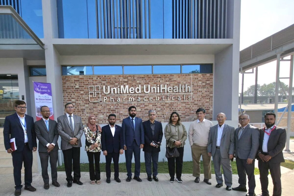 গাজীপুরে ইউনিমেড ইউনিহেলথ কারখানা পরিদর্শন করলেন মালদ্বীপের হাইকমিশনার