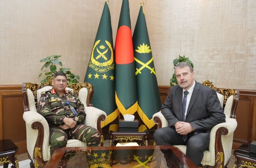 সেনাপ্রধানের সাথে সৌজন্য সাক্ষাৎ করলেন ইউরোপীয় ইউনিয়ন এর মান্যবর রাষ্ট্রদূত
