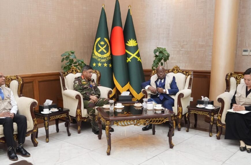 সেনাপ্রধানের সঙ্গে সৌজন্য সাক্ষাৎ করেছেন কমনওয়েলথ পর্যবেক্ষক দল