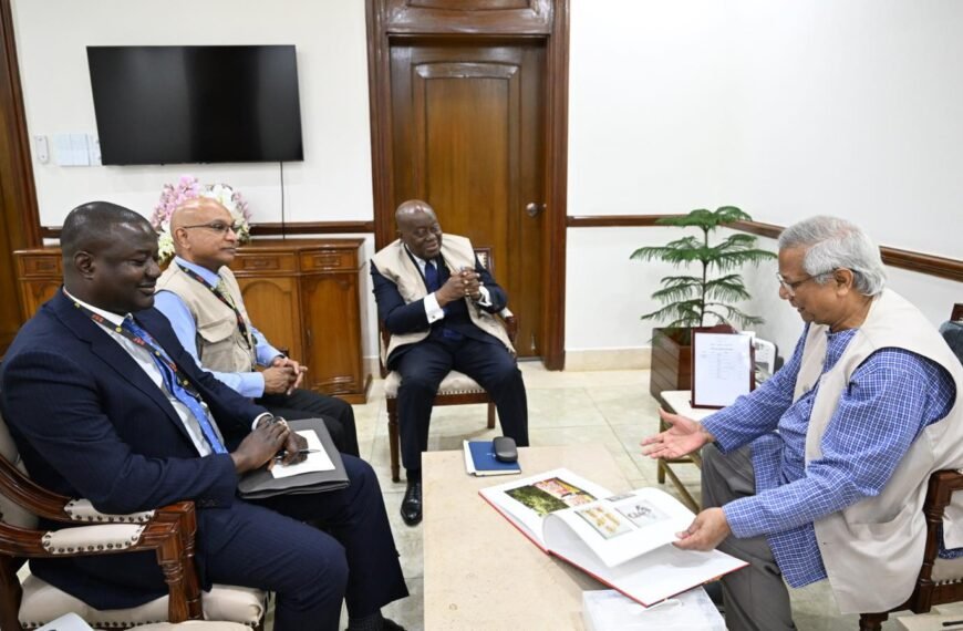 প্রধান উপদেষ্টার সঙ্গে সৌজন্য সাক্ষাৎ করলেন কমনওয়েলথ নির্বাচন পর্যবেক্ষক দল