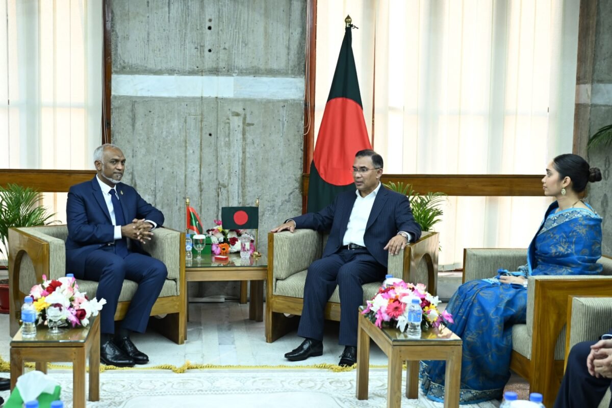 āύāĻŦāύāĻŋāϰā§āĻŦāĻžāĻāĻŋāϤ āĻĒā§āϰāϧāĻžāύāĻŽāύā§āϤā§āϰ⧠āϤāĻžāϰā§āĻ āϰāĻšāĻŽāĻžāύāĻā§ āϏā§āĻāύā§āϝ āϏāĻžāĻā§āώāĻžā§-āĻ āĻ
āĻāĻŋāύāύā§āĻĻāύ āĻāĻžāύāĻžāϞā§āύ…