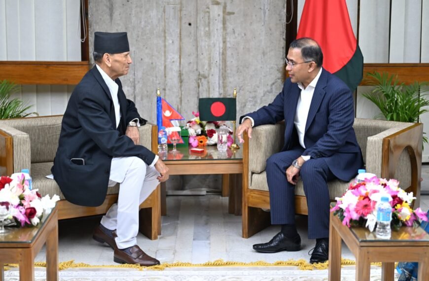 নবনির্বাচিত প্রধানমন্ত্রীর সঙ্গে নেপালের পররাষ্ট্রমন্ত্রীর সাক্ষাৎ