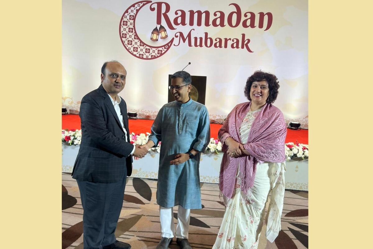 ভারতীয় হাইকমিশনের-এর আমন্ত্রণে ইফতার অনুষ্ঠানে অংশগ্রহণ করেছেন ‘প্রবাসে&hellip;