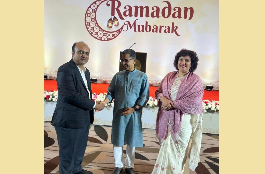 ভারতীয় হাইকমিশনের ইফতার অনুষ্ঠানে অংশগ্রহণ করেছেন ‘প্রবাসে বাংলার মুখ’-এর সম্পাদক সজীবুল-আল-রাজীব