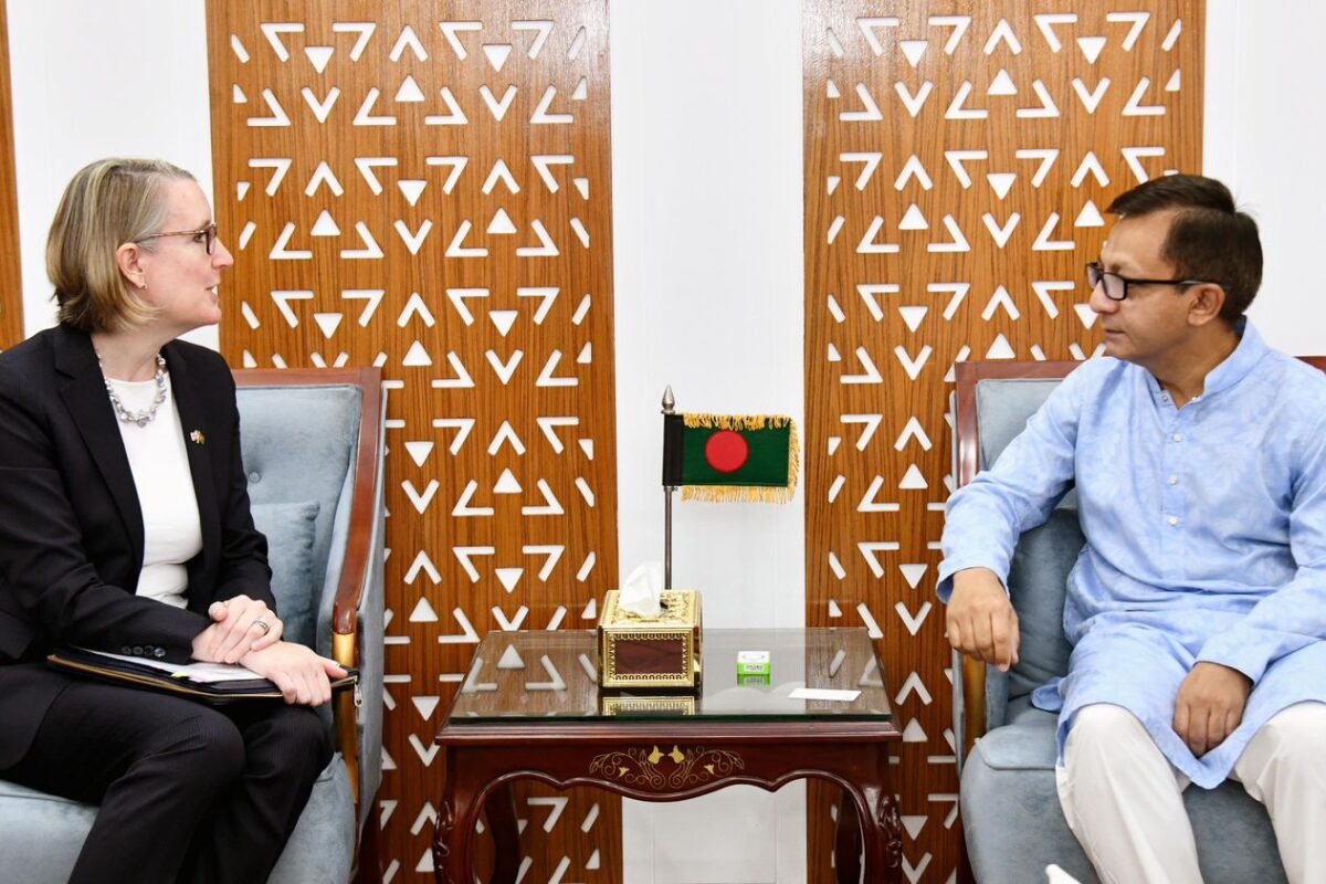 সিলেটের চা শিল্পে যুক্তরাজ্যের বিনিয়োগ চায় বাংলাদেশ