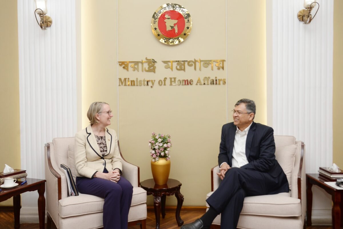 রোহিঙ্গা শরণার্থীদের জন্য সহায়তা অব্যাহত রাখতে চায় যুক্তরাজ্য