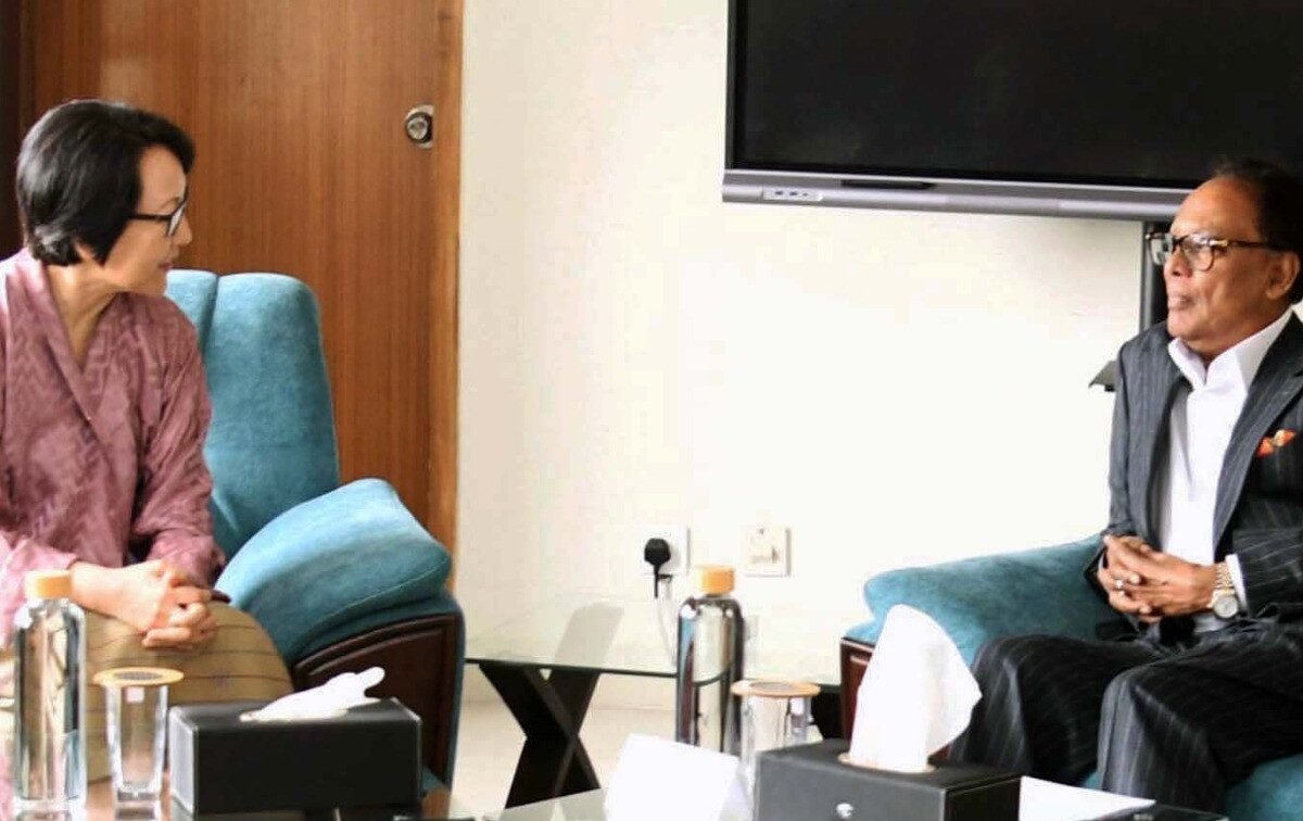 মন্ত্রী ফকির মাহবুব আনাম এর সাথে সৌজন্য সাক্ষাৎ…