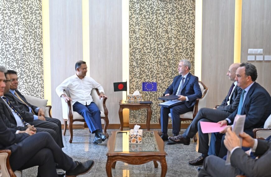 প্রধানমন্ত্রী তারেক রহমান-এর সঙ্গে সৌজন্য সাক্ষাৎ করেছে ইউরোপীয় ইউনিয়ন-এর একটি প্রতিনিধি দল