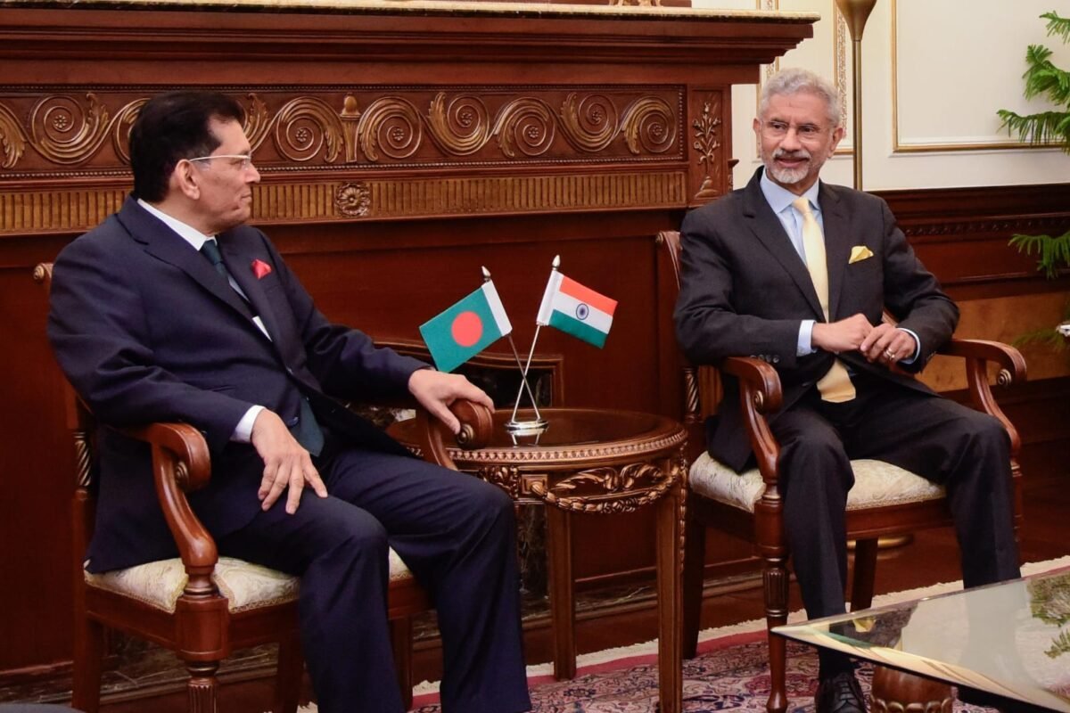 ভিসা সহজীকরণ, জ্বালানি সরবরাহ ও দ্বিপাক্ষিক সম্পর্ক জোরদারে…