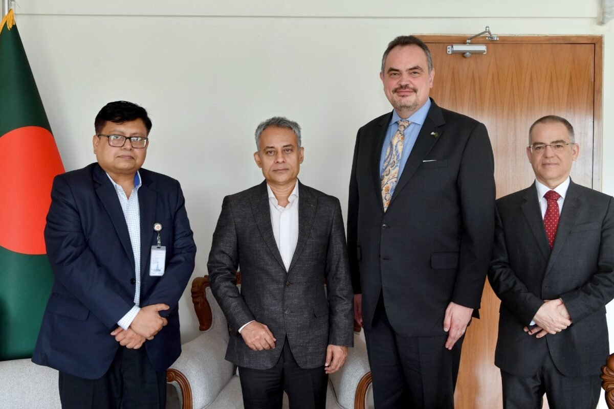 সড়ক ও সেতু মন্ত্রী শেখ রবিউল আলম এমপি’র…