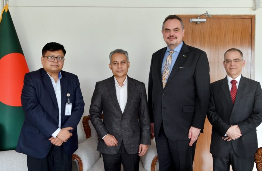 সড়ক ও সেতু মন্ত্রী শেখ রবিউল আলম এমপি’র সঙ্গে সৌজন্য সাক্ষাৎ করলেন মার্কিন রাষ্ট্রদূত ব্রেন্ট টি. ক্রিস্টেনসেন