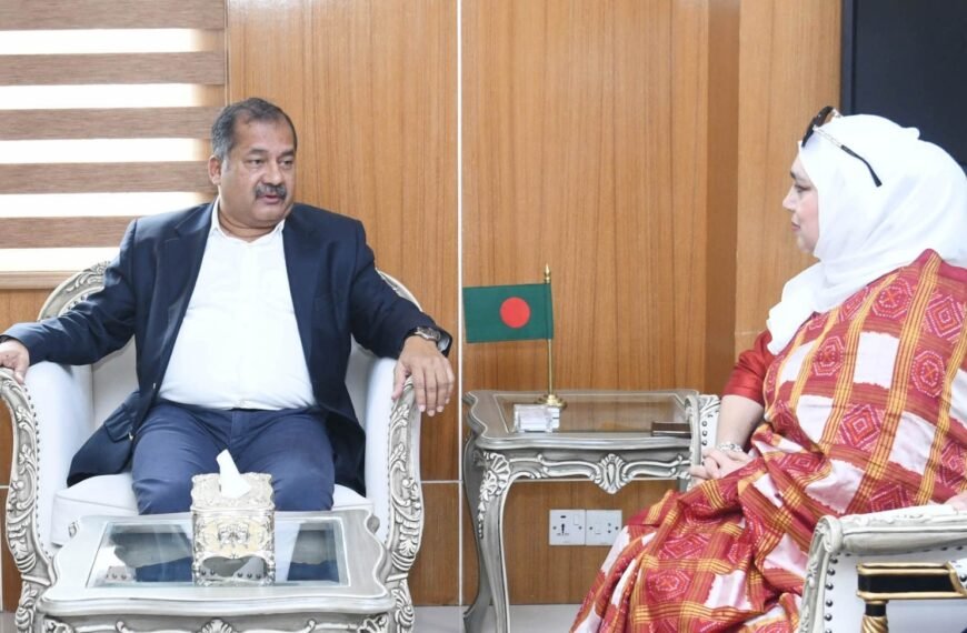 প্রবাসীদের জ্ঞান ও বিনিয়োগে শক্তিশালী হচ্ছে দেশের অর্থনীতি: তথ্য ও সম্প্রচার মন্ত্রী