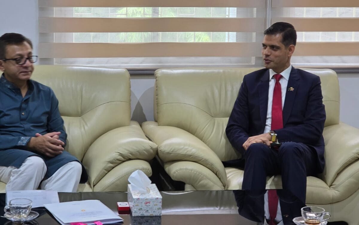 বাংলাদেশ-নেপাল শিল্প ও বিনিয়োগ সহযোগিতা জোরদারে বৈঠক অনুষ্ঠিত